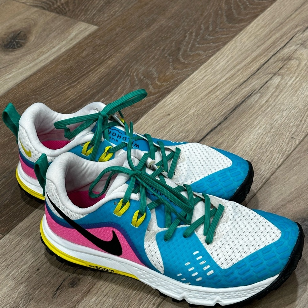Nike Wildhorse Women's Blue and Pink Athletic Shoes. Size 8.
